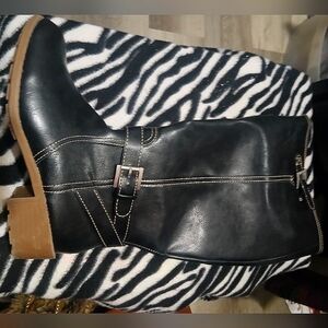 St. John's Bay boots